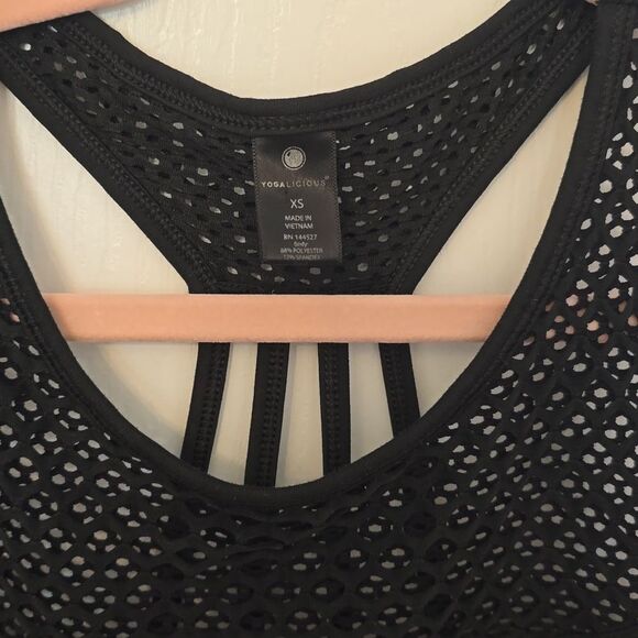 Yogaliciuos Tank - Picture 2 of 6